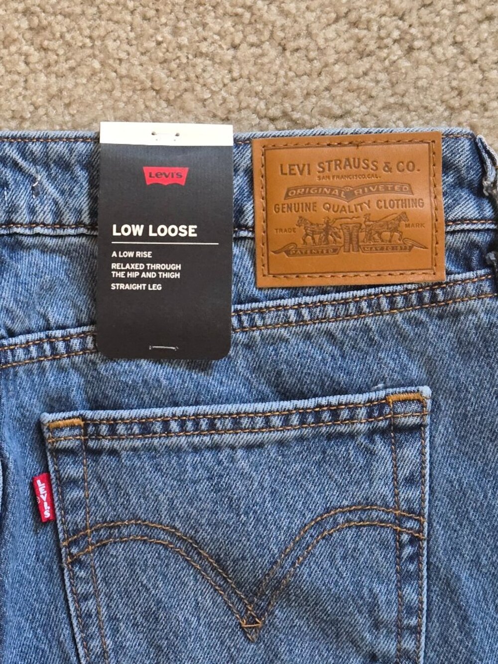 Levi’s Low Loose Jeans 28x32 Medium Wash NWT - Picture 6 of 6